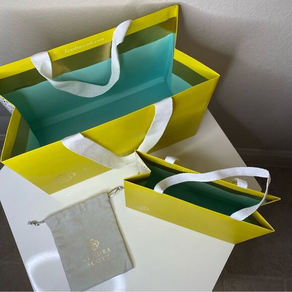 Kendra Scott Shopping Bags & Dust Bag Set - Picture 2 of 4